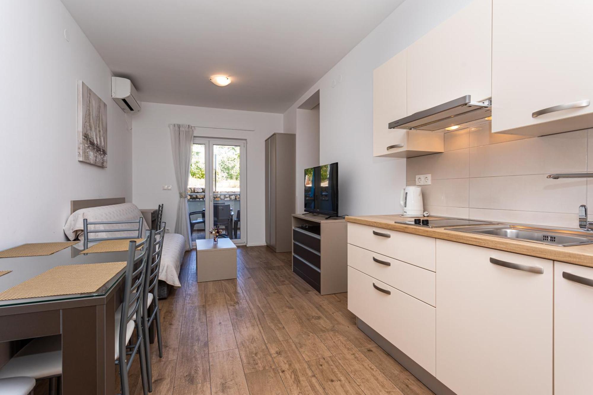 Apartments Crnekovic Tomislava 8A Baška Екстериор снимка