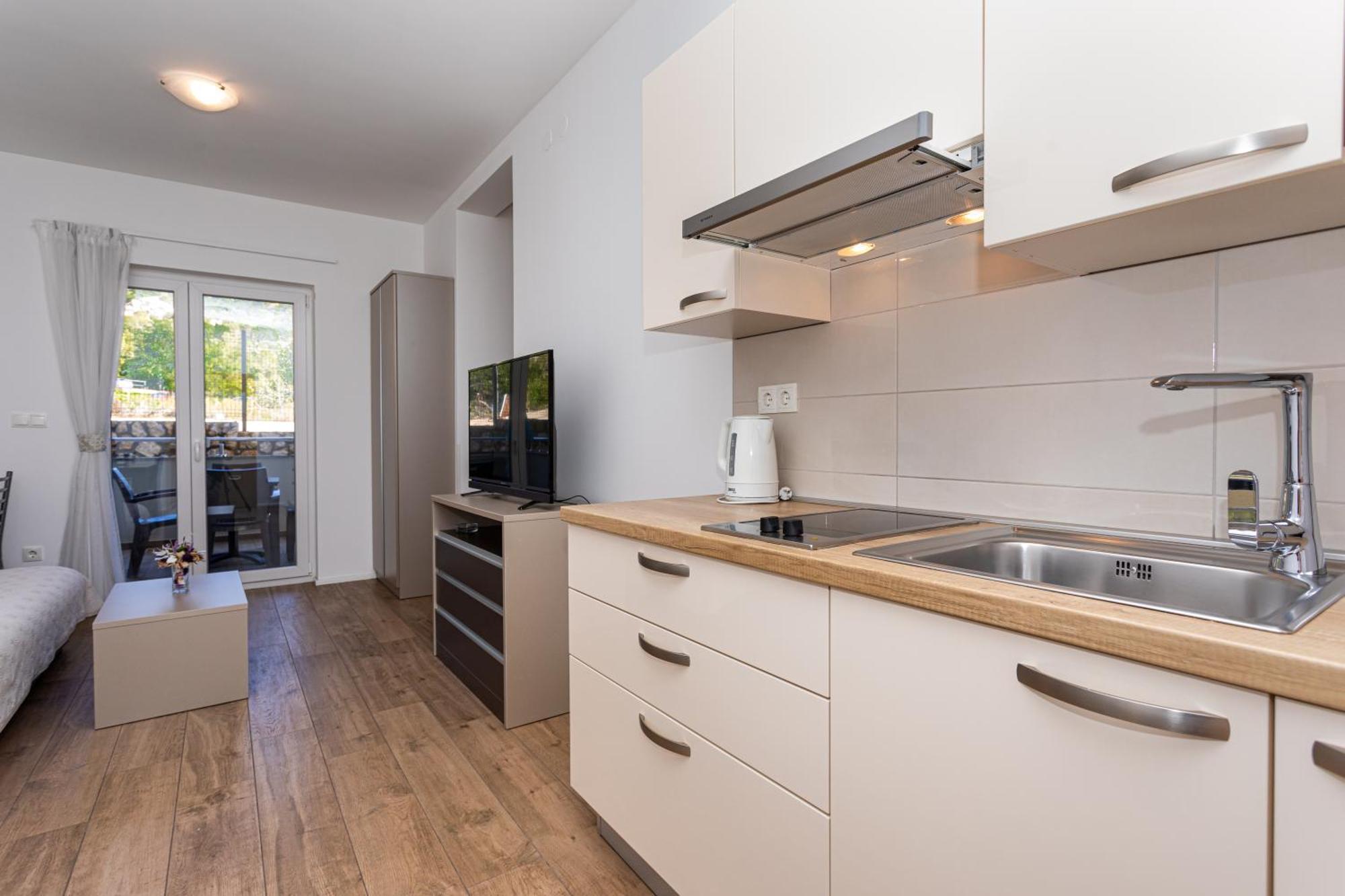 Apartments Crnekovic Tomislava 8A Baška Екстериор снимка